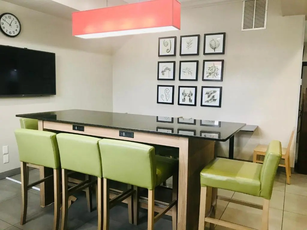 Country Inn & Suites by Radisson, Warner Robins, GA