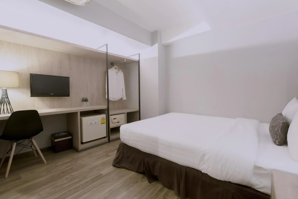 Maxims Inn