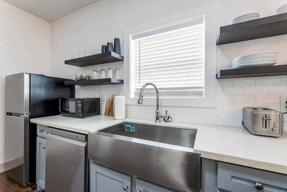 '1930s East End Home' ~ 3 Mi to Downtown Houston!