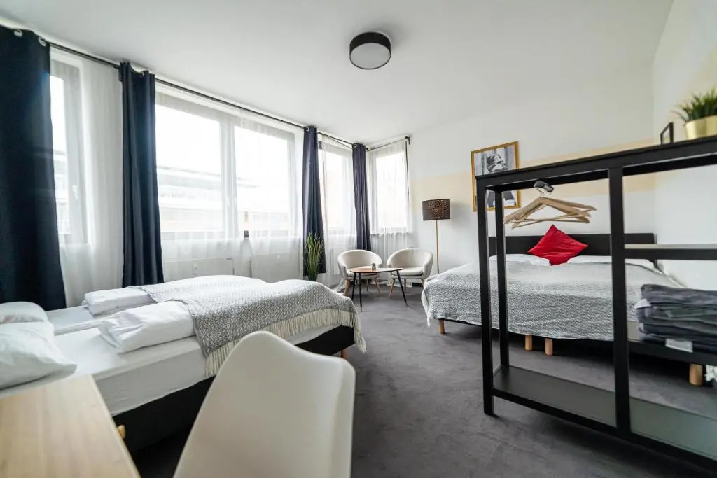 FULL HOUSE Hotel Nürnberg - shared bath & kitchen