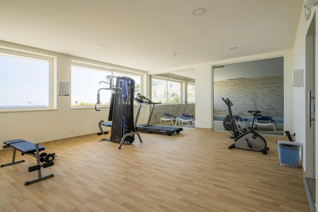 5 Beach View Apartment in Porto de Mos 150 metres from the beach!
