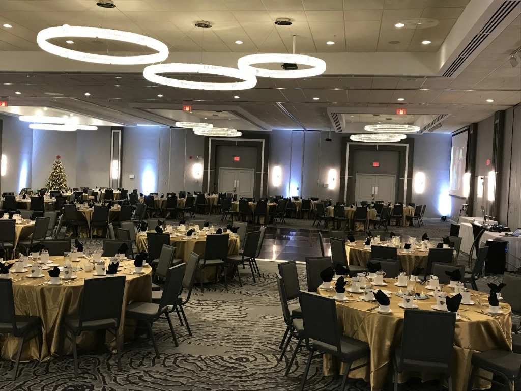 Holiday Inn Chicago Nw Crystal Lk Conv Ctr by IHG