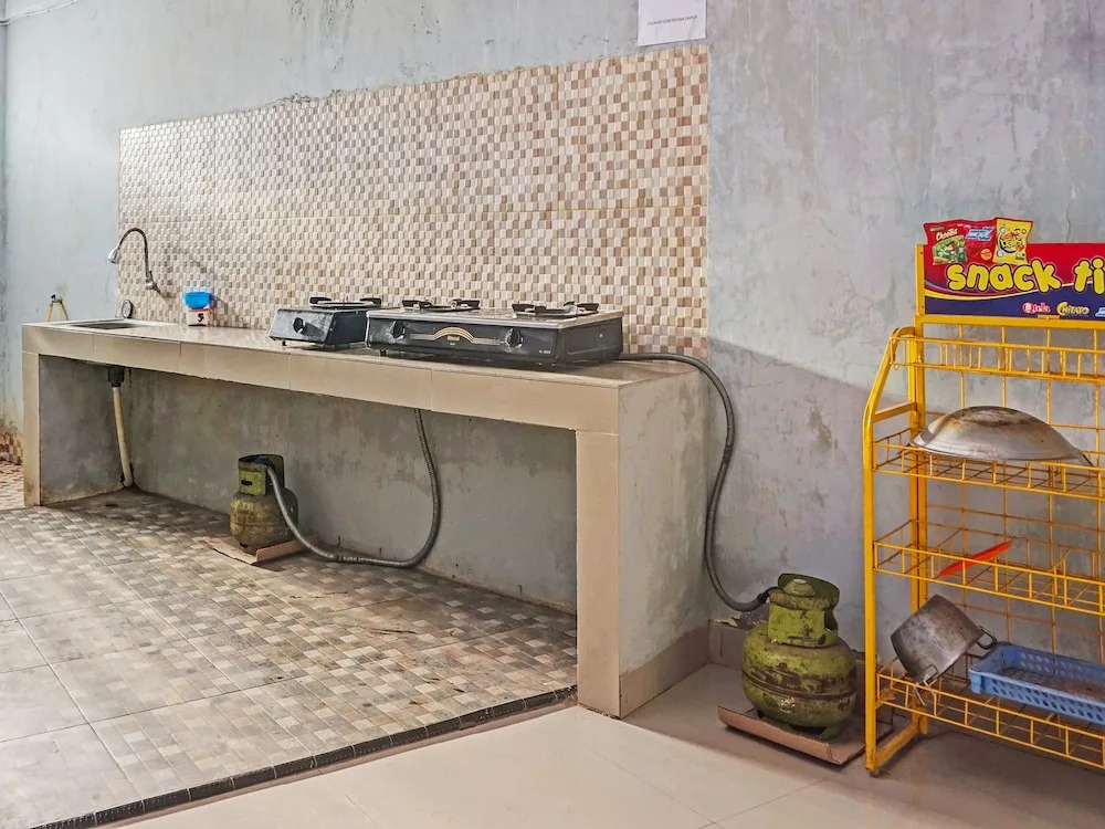 OYO 91219 Adhyaksa Homestay Makassar