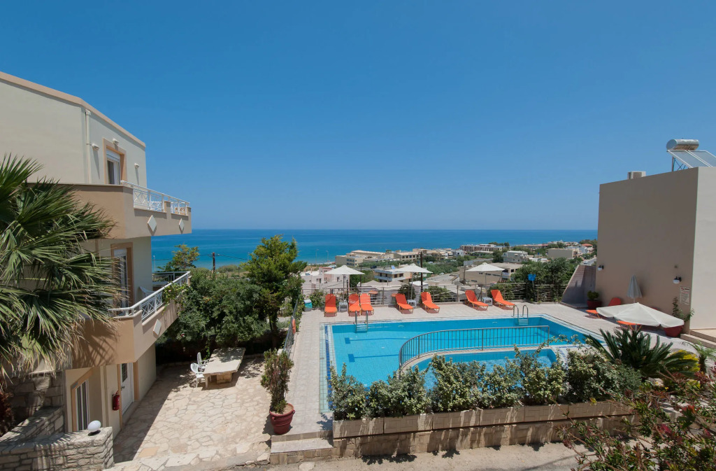 Sunrise Studios & Apartments