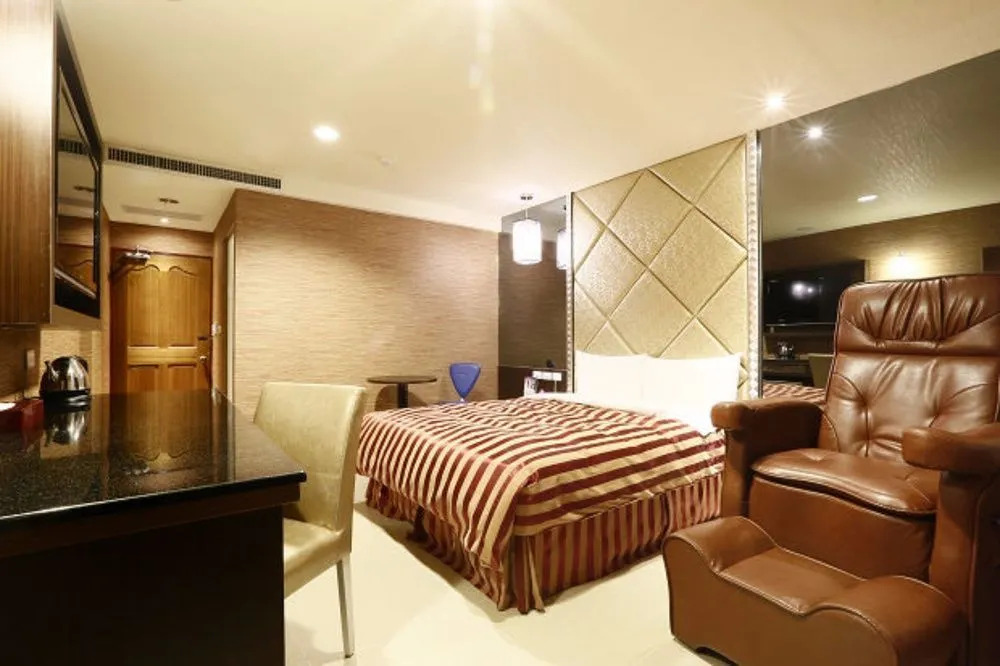 Huaxiang Motel - K Arena