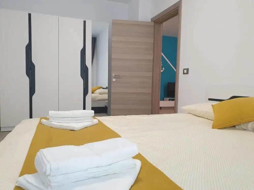 Apartamente Deluxe Alezzi Beach Pool & Spa