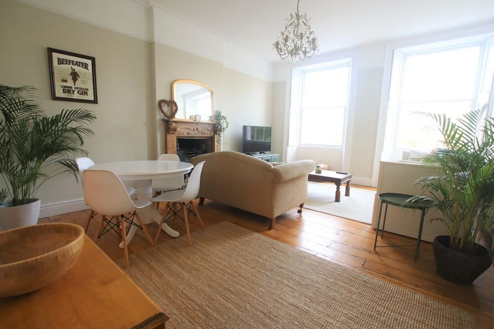 Elegant One Bedroom Home in the Heart of Clifton