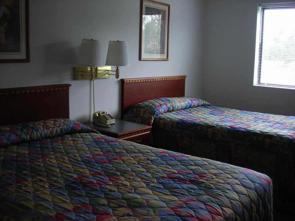Model Towne Inn
