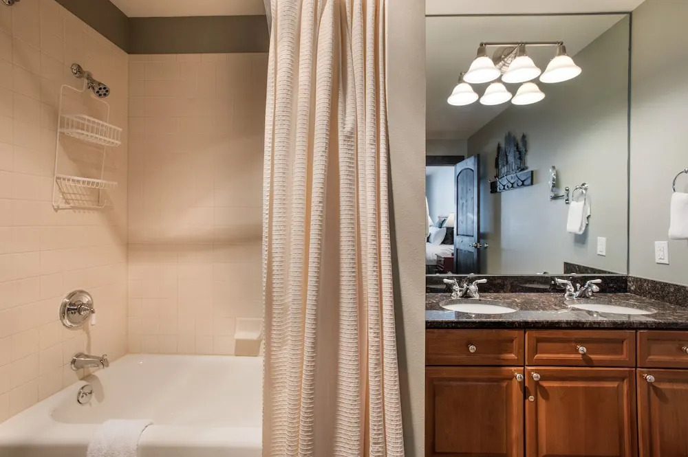 Zephyr Mountain Lodge, Condo | 2 Bedroom Ski-Slope View (Premium-Rated Condo 1223)