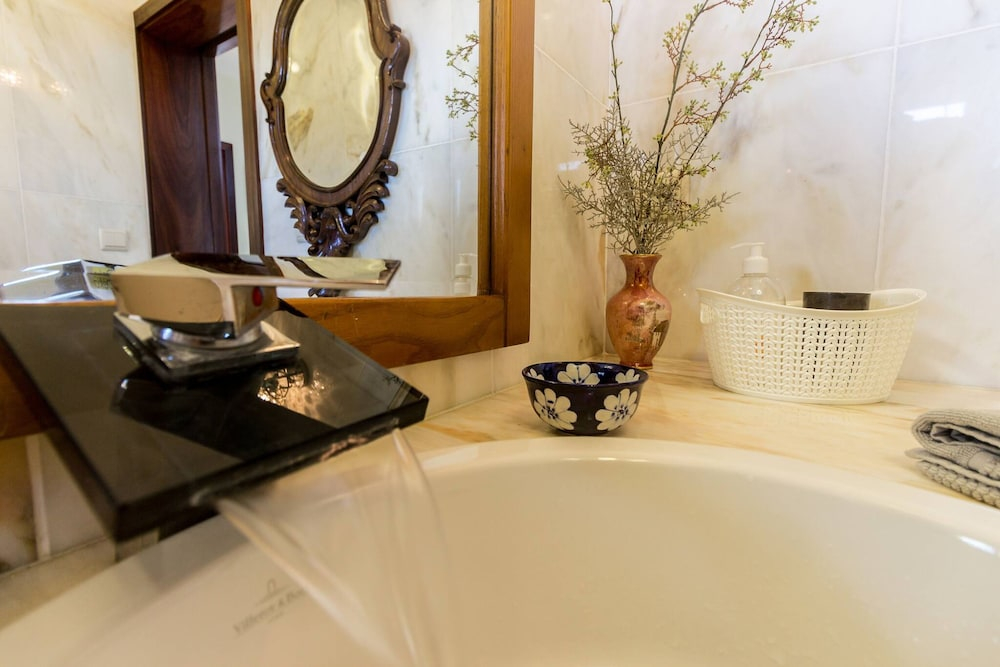 Guest H4U Villa Garden & Pool