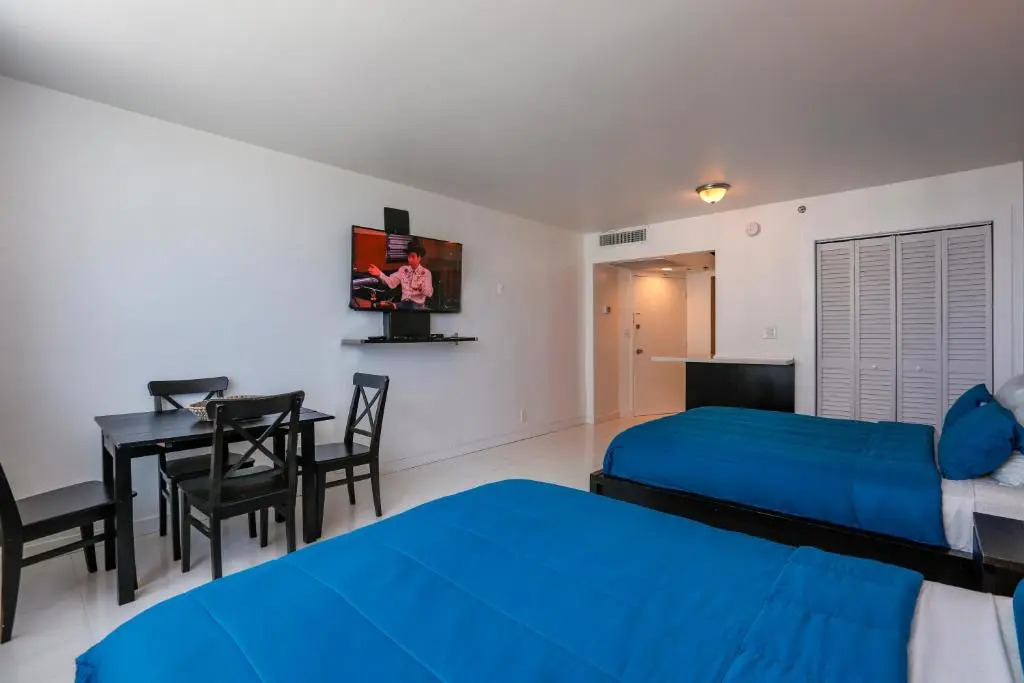 Miami Beach Apartments by MiaRentals