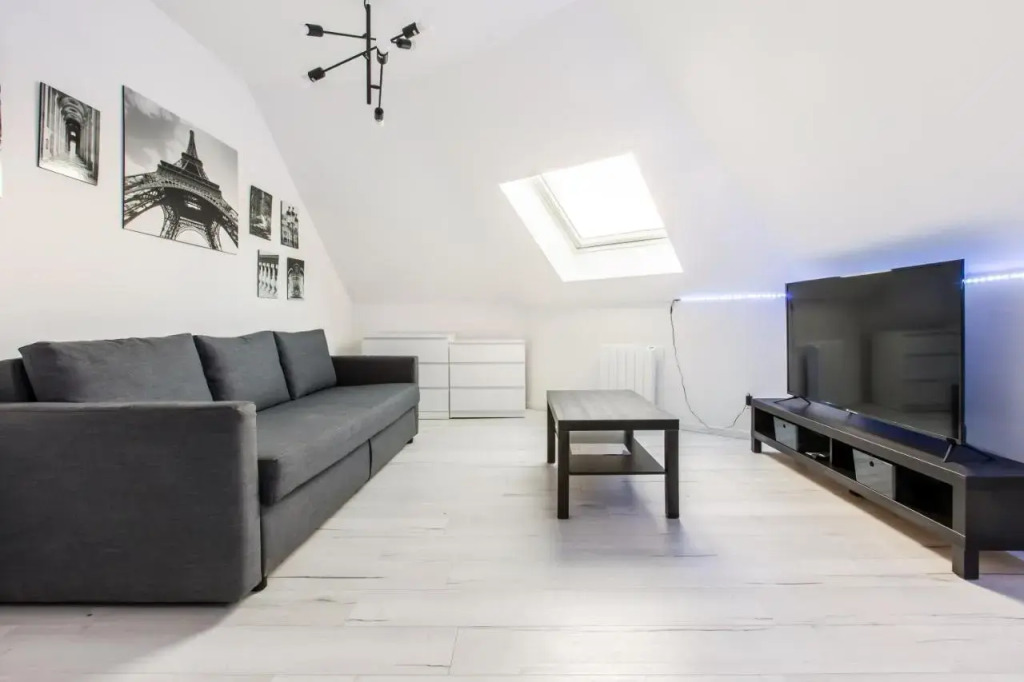 Studio Paris (Adults Only)
