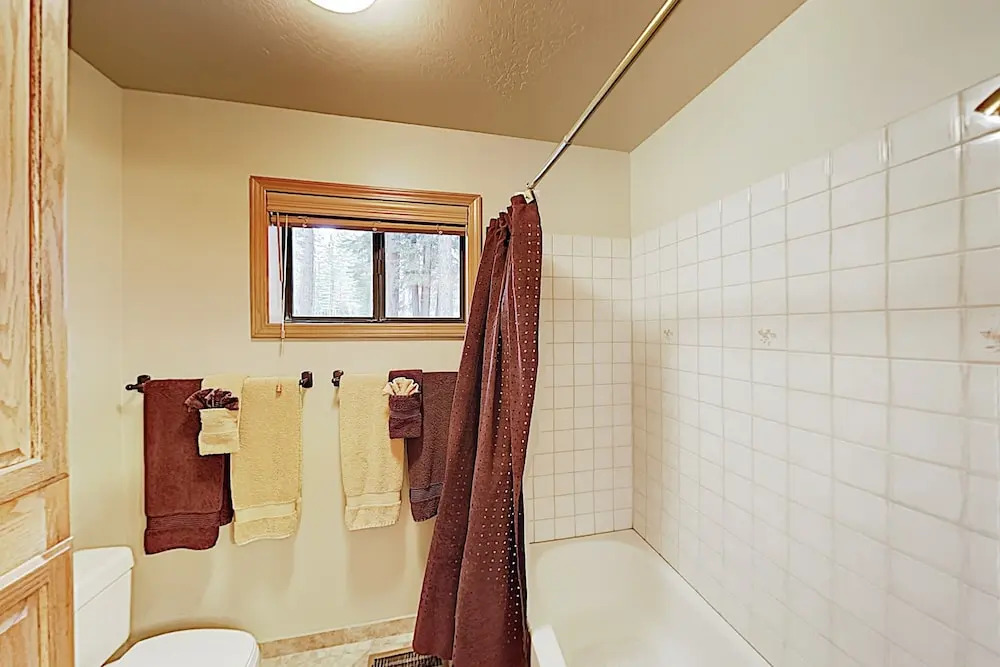 New Listing! Tahoe Donner Ski & Beach 3 Bedroom Home