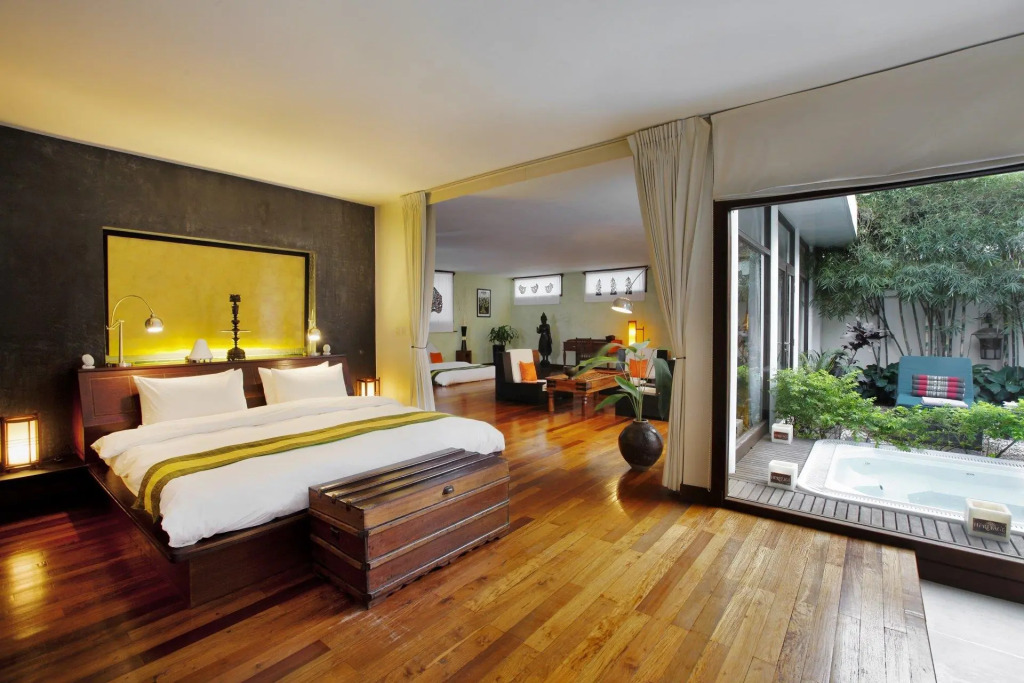 Отель Heritage Suites