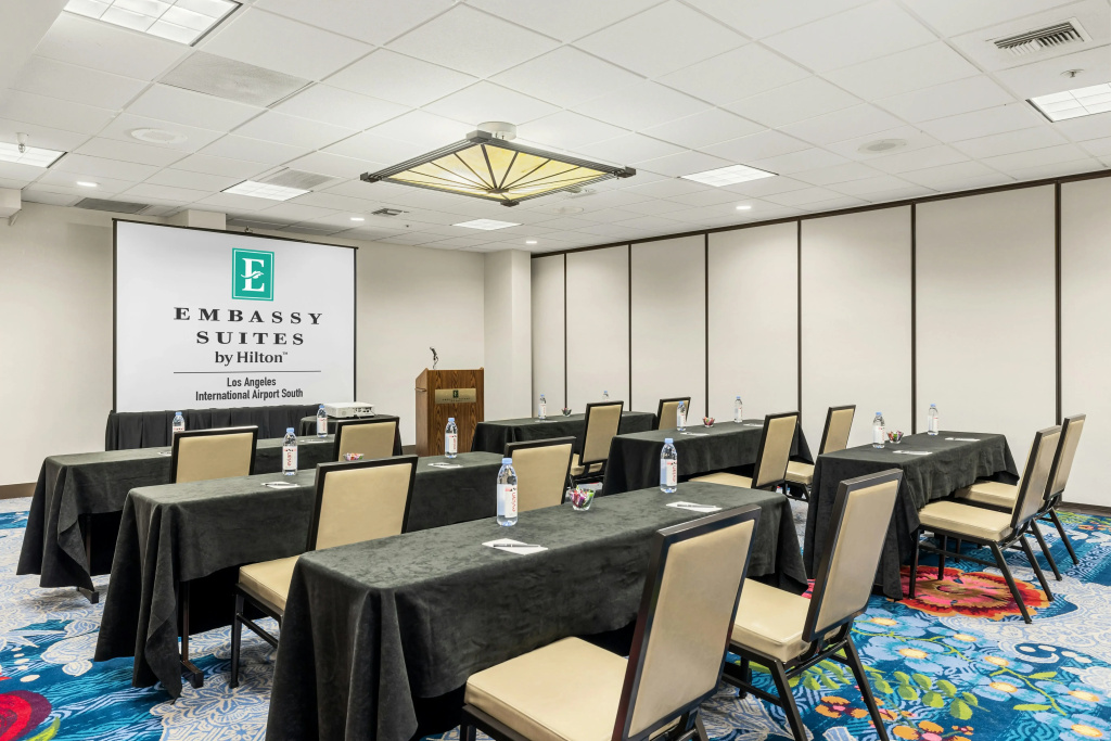 Embassy Suites by Hilton Los Angeles International Airport South