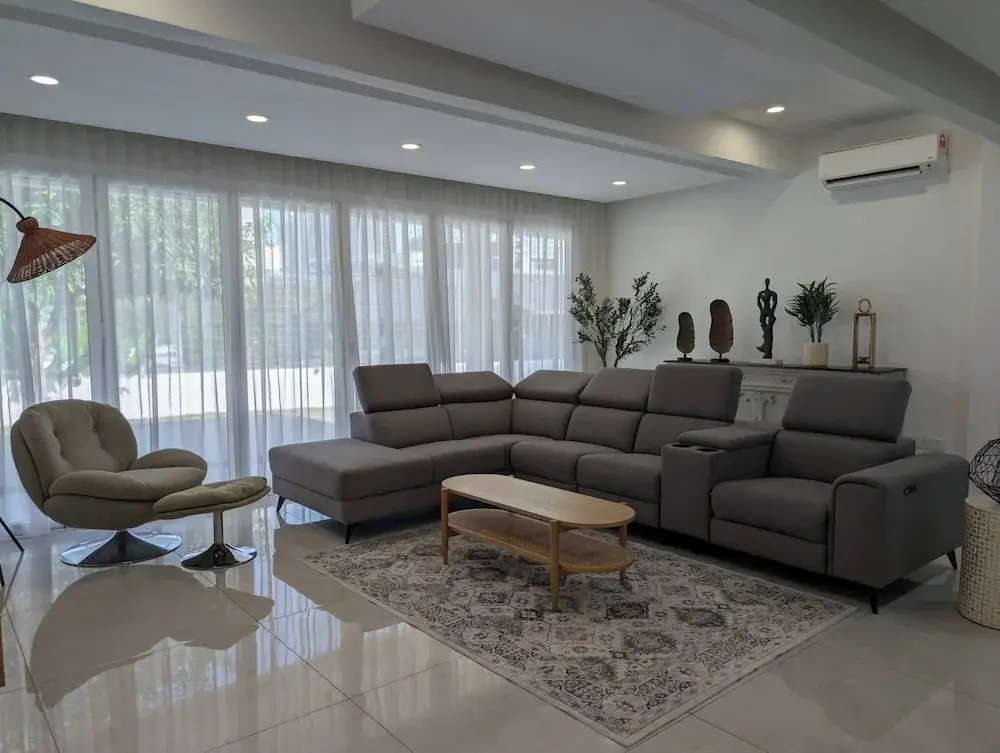 Luxury Tropical Bungalow in Damansara Golden Core