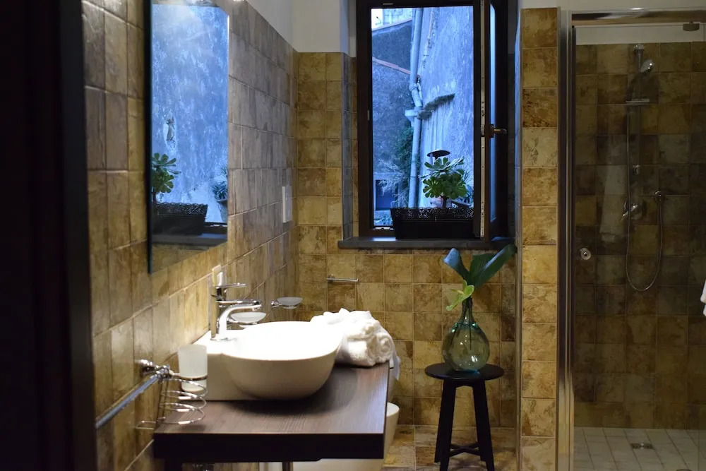 Cento Tari Guest House
