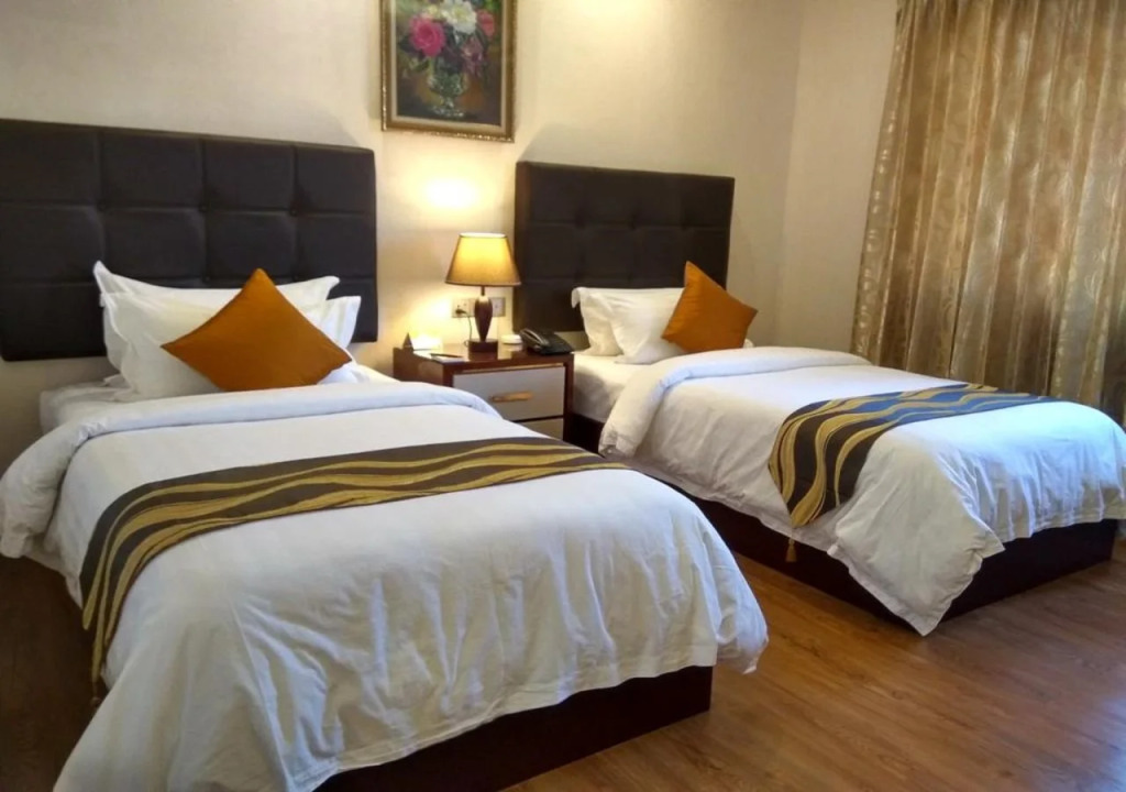 Royal Hinthar Hotel