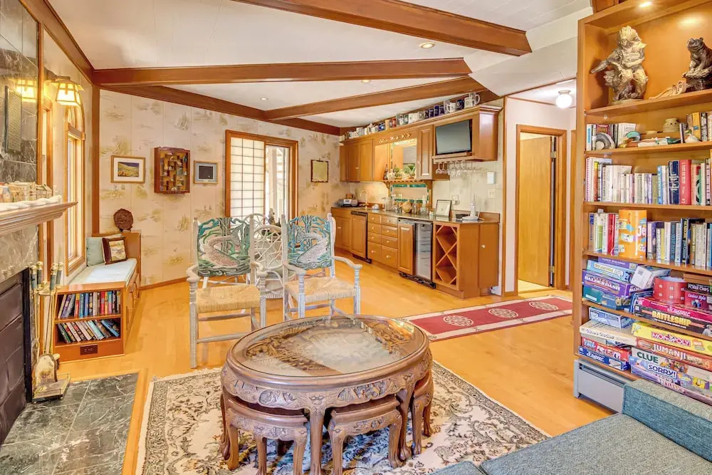 'star House' Unique Home w/ 360 Mountain Views!