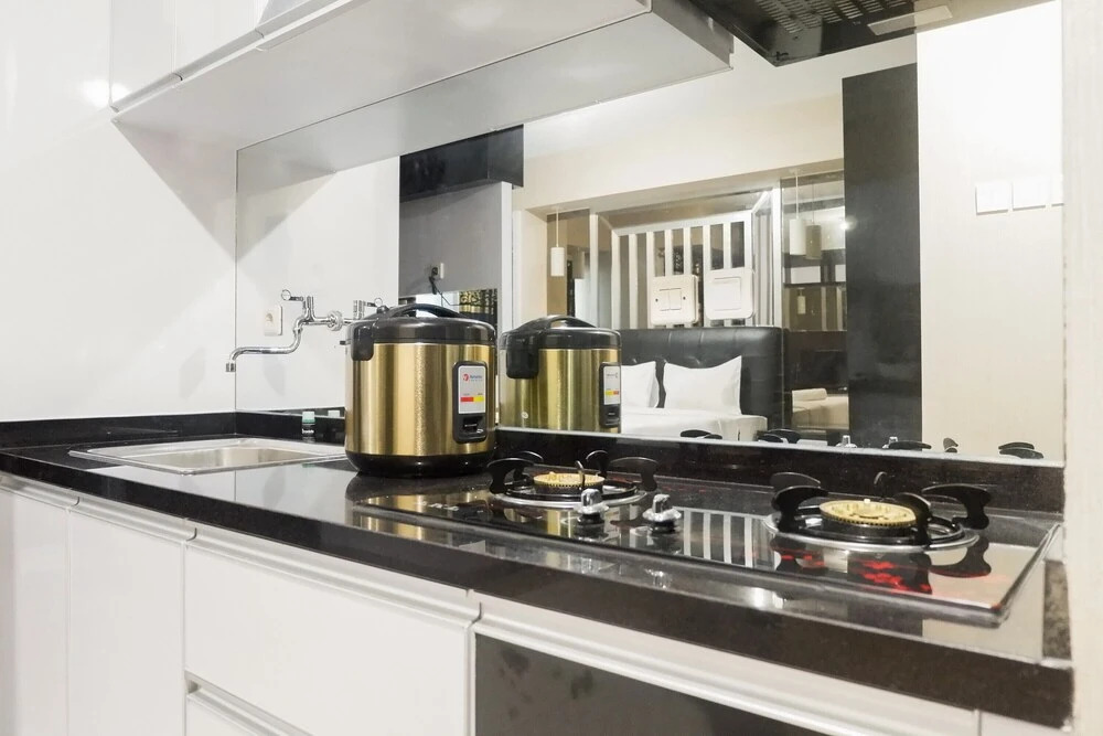Gorgeous Studio Apartment at Supermall Mansion la Riz