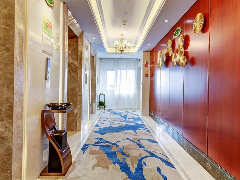 Vienna Hotel (Nanchang County Chengbi Lake)