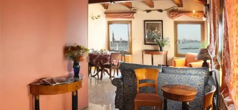 San Simeon Apartments