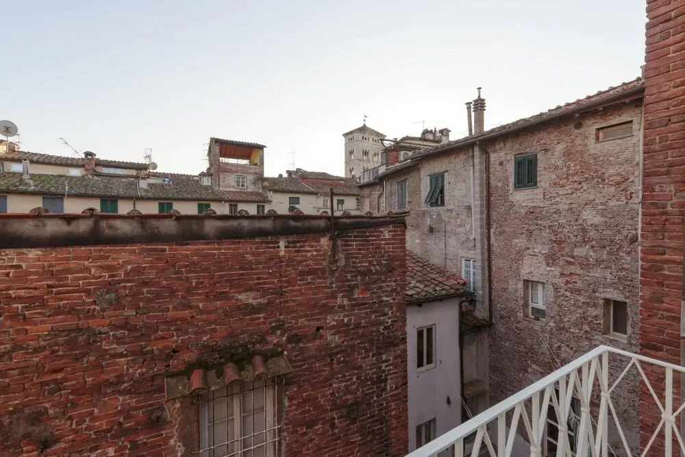 Smart and Central Located Two Bedrooms Air Conditioned Apartment Surrounded by Medieval Towers