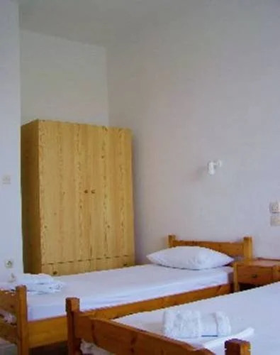 Makis Sea View Studios