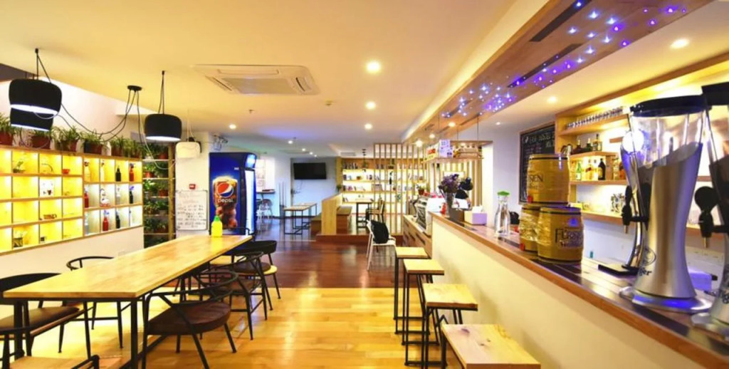 Ease Hostel