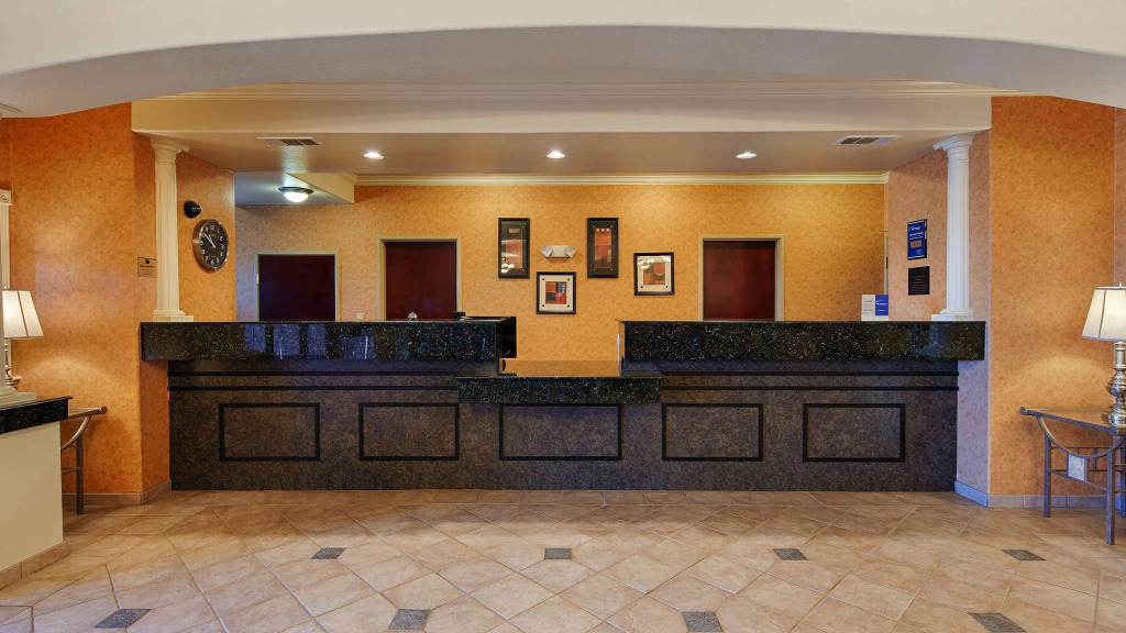 Best Western Inn & Suites - Henrietta
