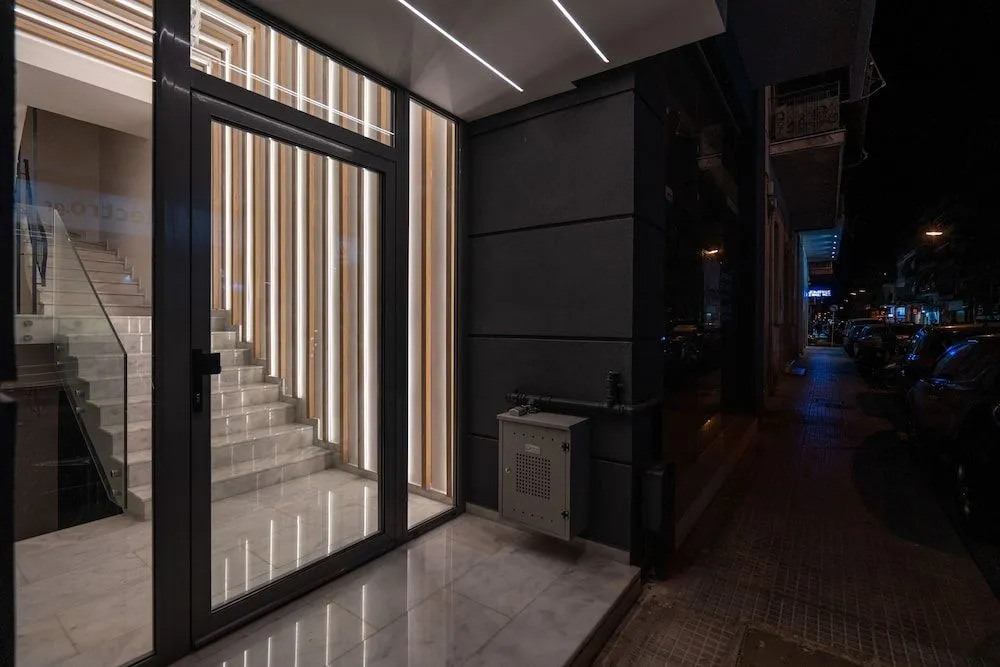 IO SUITES