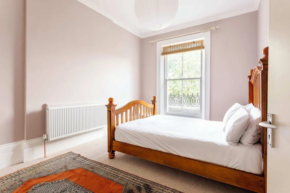 Cosy North Kensington Flat