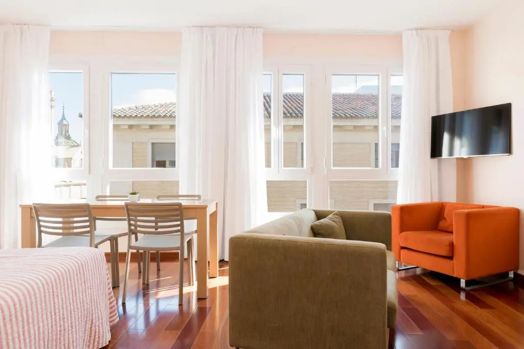 Apartamentos Sabinas El Pilar