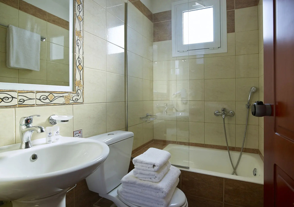 Coral Hotel - Hotelia Hospitality Group