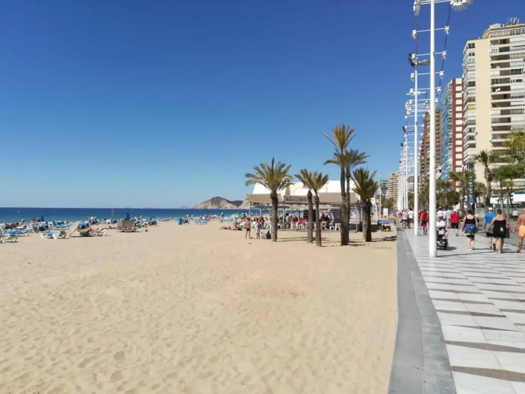 En el cielo de Benidorm - Alteanos V