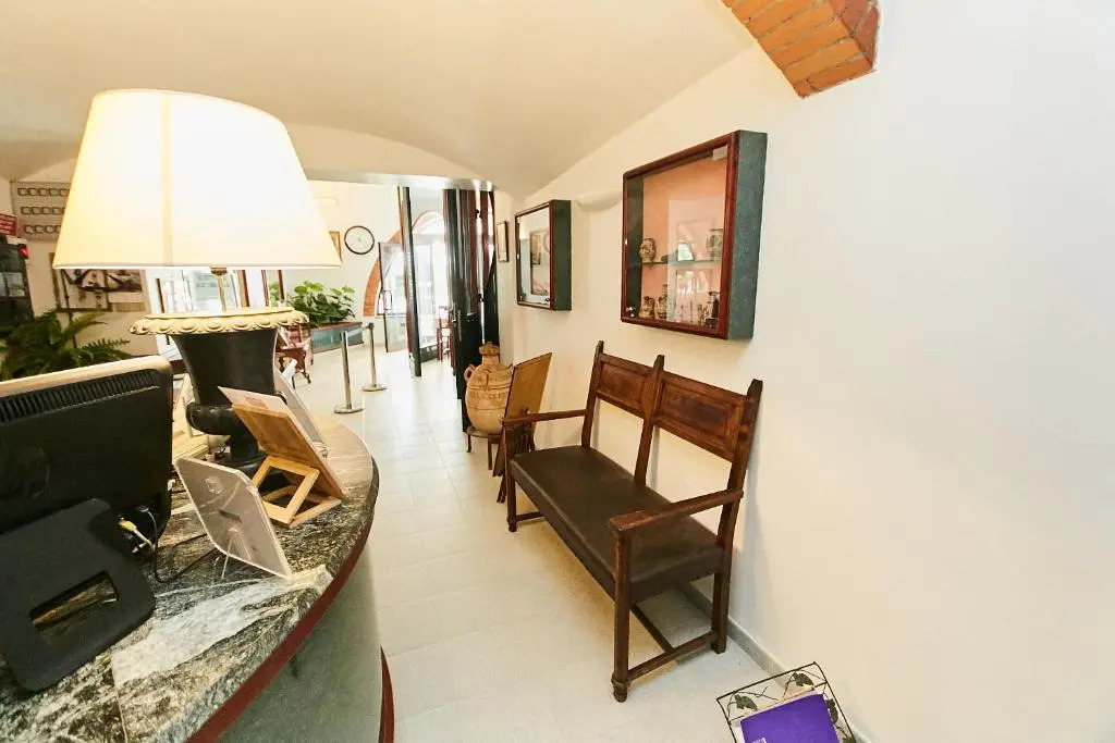 HOTEL VULCI