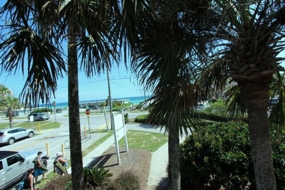 Aqua Ocean View - 2 Br Condo