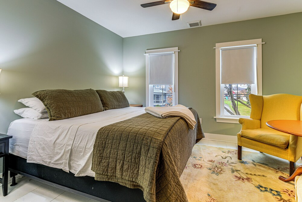 Newly Renovated Private Cottage Near Niagara River