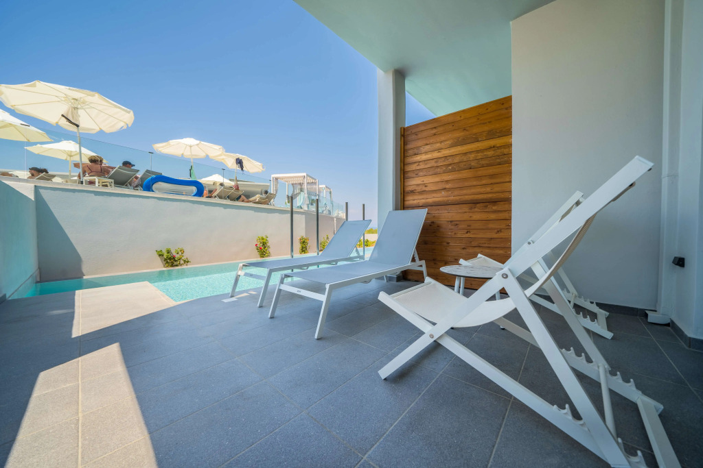HARMONY CREST RESORT & SPA Adults Only