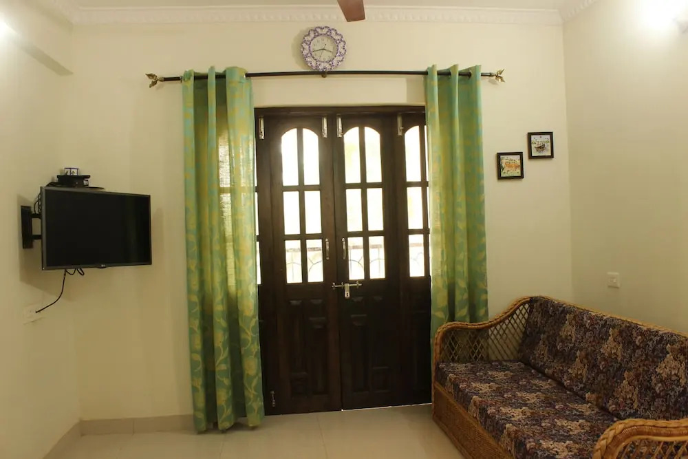 OYO 6237 Home Cozy 2BHK Candolim