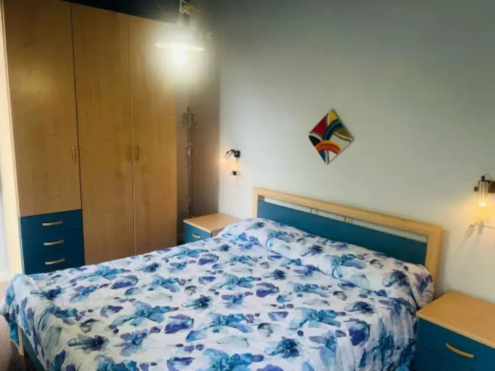 Spacious Flat With Large Terrace-beahost