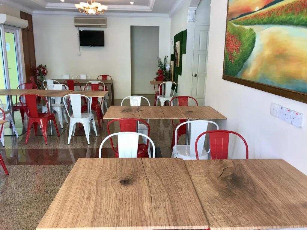 Pine Garden Hotel