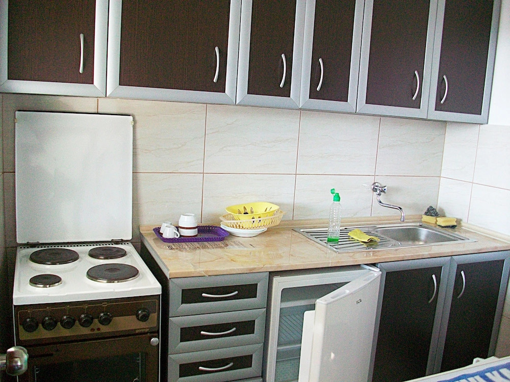 Hoxha rooms