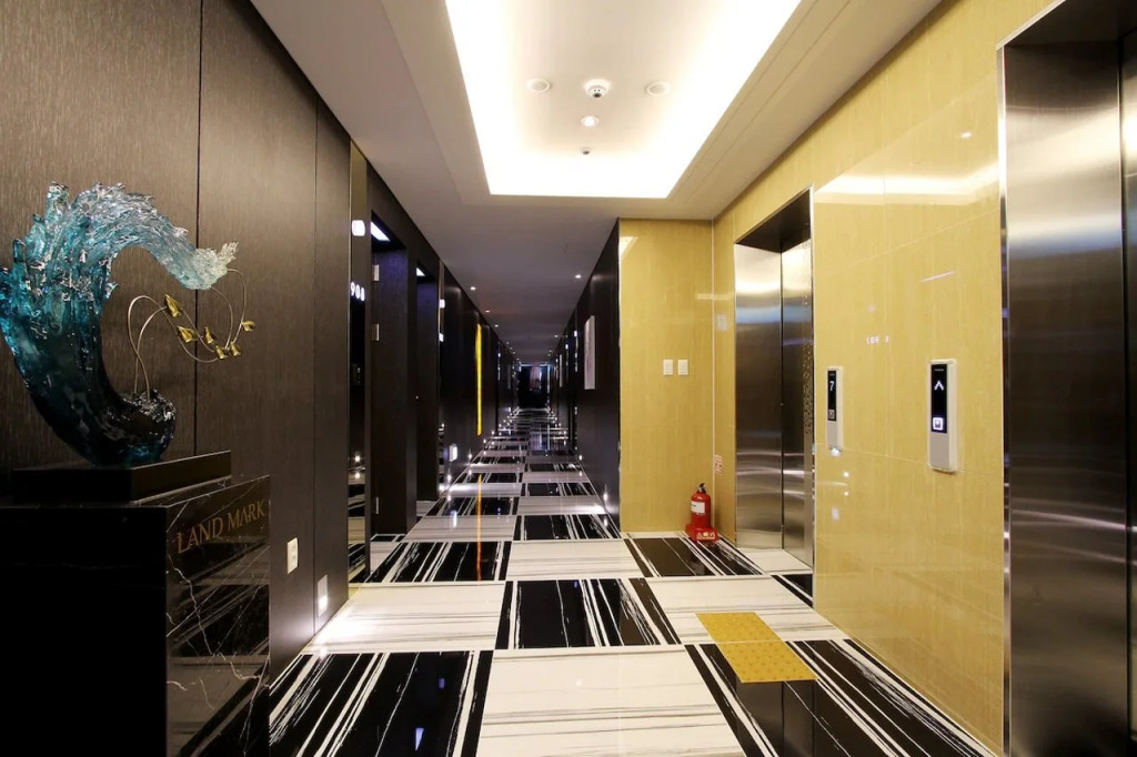 Royal Prime Hotel