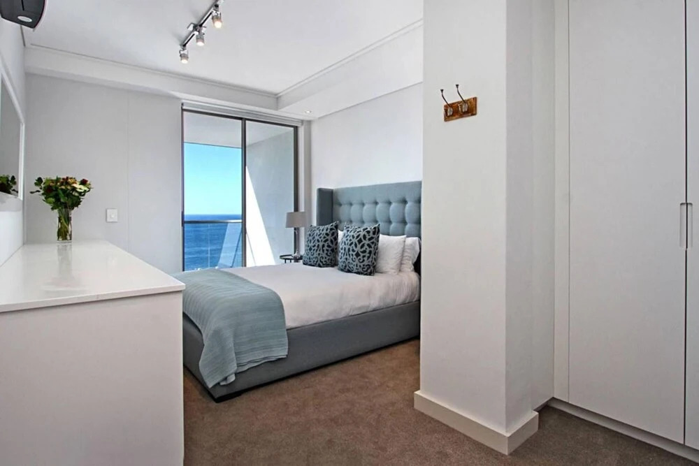 Top Floor Holiday Apartment in Sea Point With Incredible Views Fairmont 1001