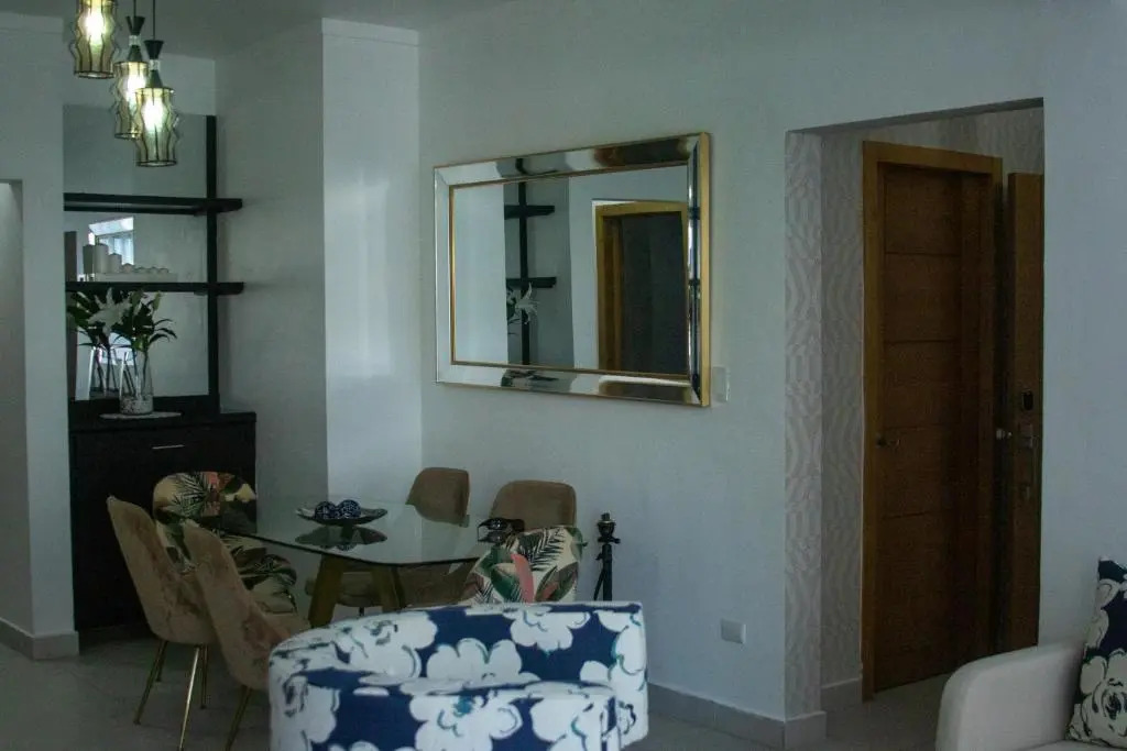 Apartment With Pool and gym in Santo Domingo, Nearby Downtown, Balcony