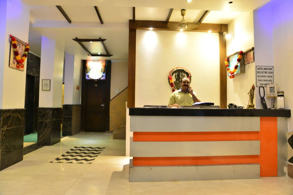 Amax Inn