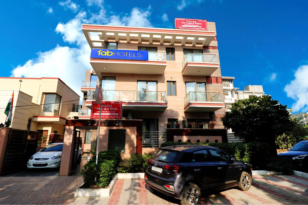 FabHotel Legacy Suites