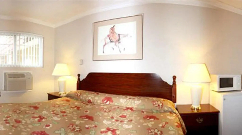 Sunset Inn and Suites West Sacramento