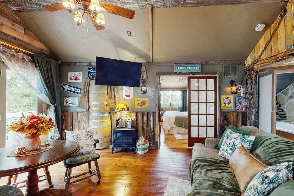 Nearby Trails: 1BR Apartment w/ W & D
